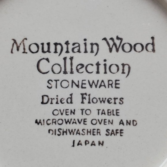 Mountain Wood Dining Mountain Wood Collection Dried Flowers